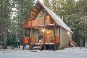 Family Cabin with Fire Pit - 25 Miles to Yellowstone